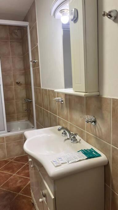 דירות אושואיה Dpto Amplio Con Vista A La Bahia מראה חיצוני תמונה